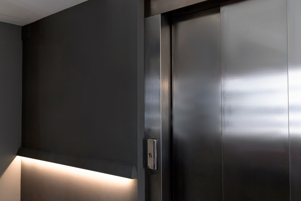 Best home lifts company in UAE providing modern and safe residential elevator solutions for villas and multi-level homes